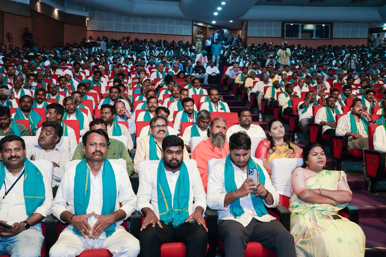 Hon’ble Chief Minister Sri A. Revanth Reddy Releases Rythu Bharosa; Addresses Farmers at Shilpakala Vedika, Hyderabad. — image 3