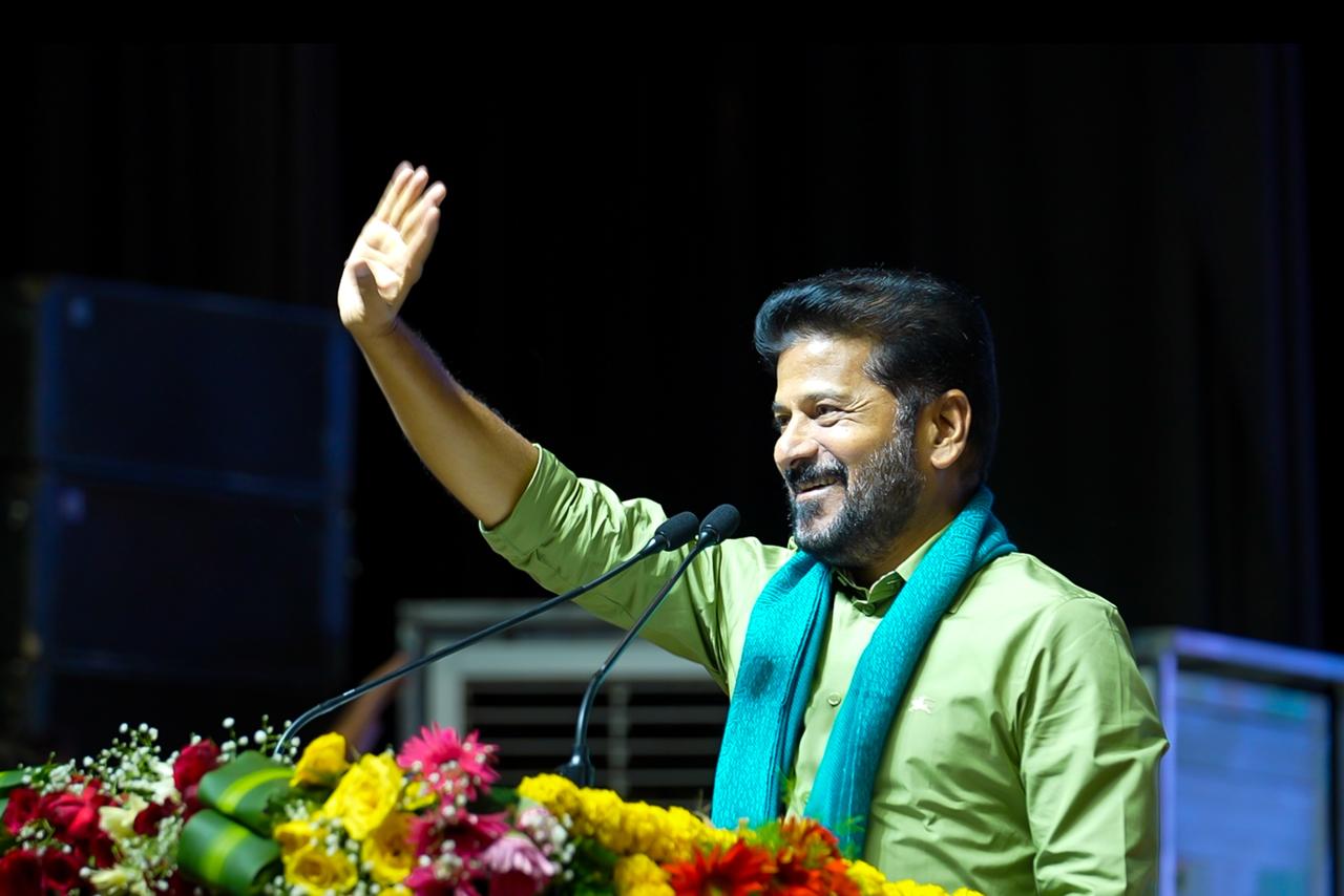 Hon’ble Chief Minister Sri A. Revanth Reddy Releases Rythu Bharosa; Addresses Farmers at Shilpakala Vedika, Hyderabad. — image 7