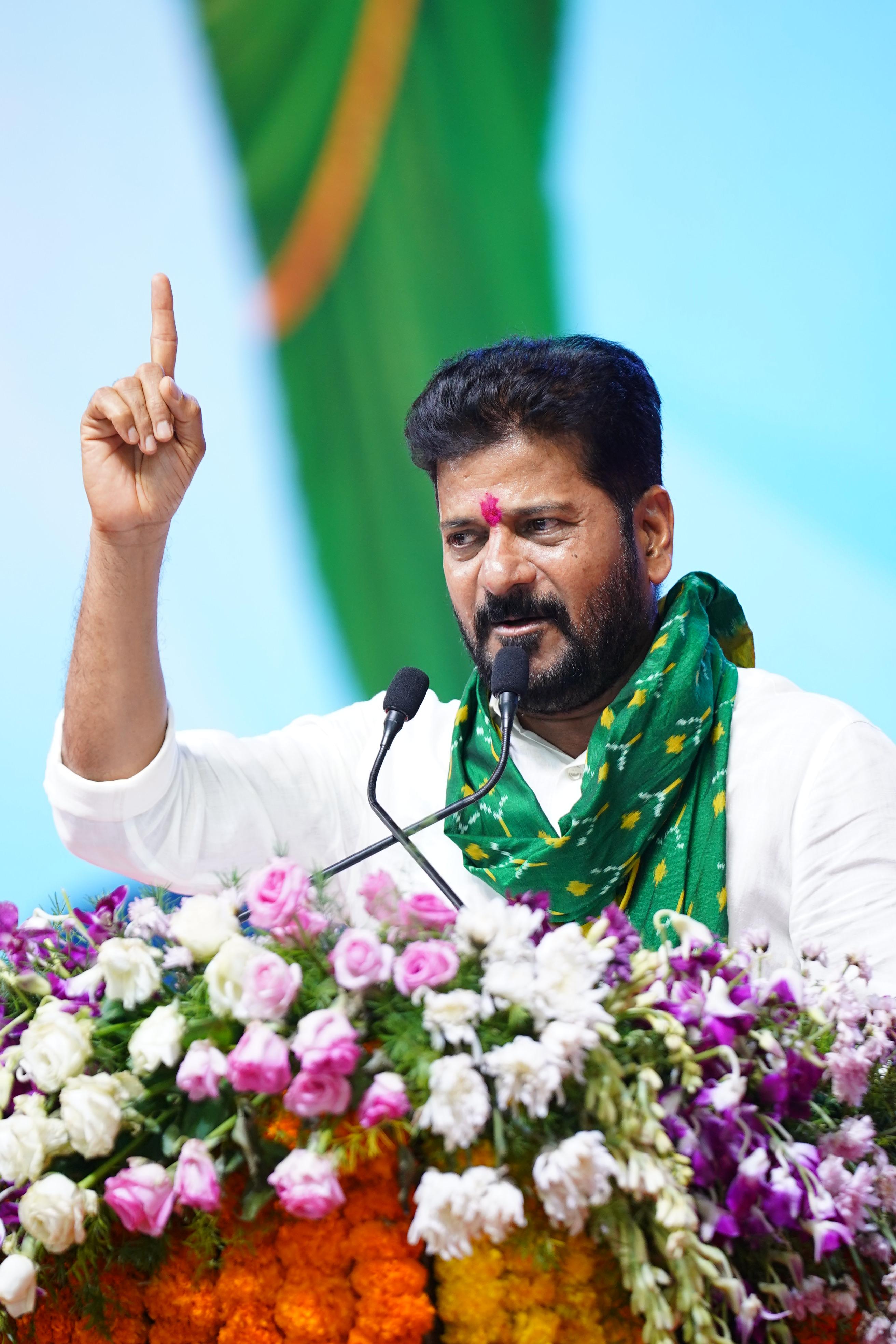 Hon’ble CM Sri A. Revanth Reddy inaugurated and lays the foundation stone for various development works and addresses a public meeting at Kagaznagar X Road, Komaram Bheem Asifabad District, under the Praja Palana – Pragathi Pranalika Programme. — image 2