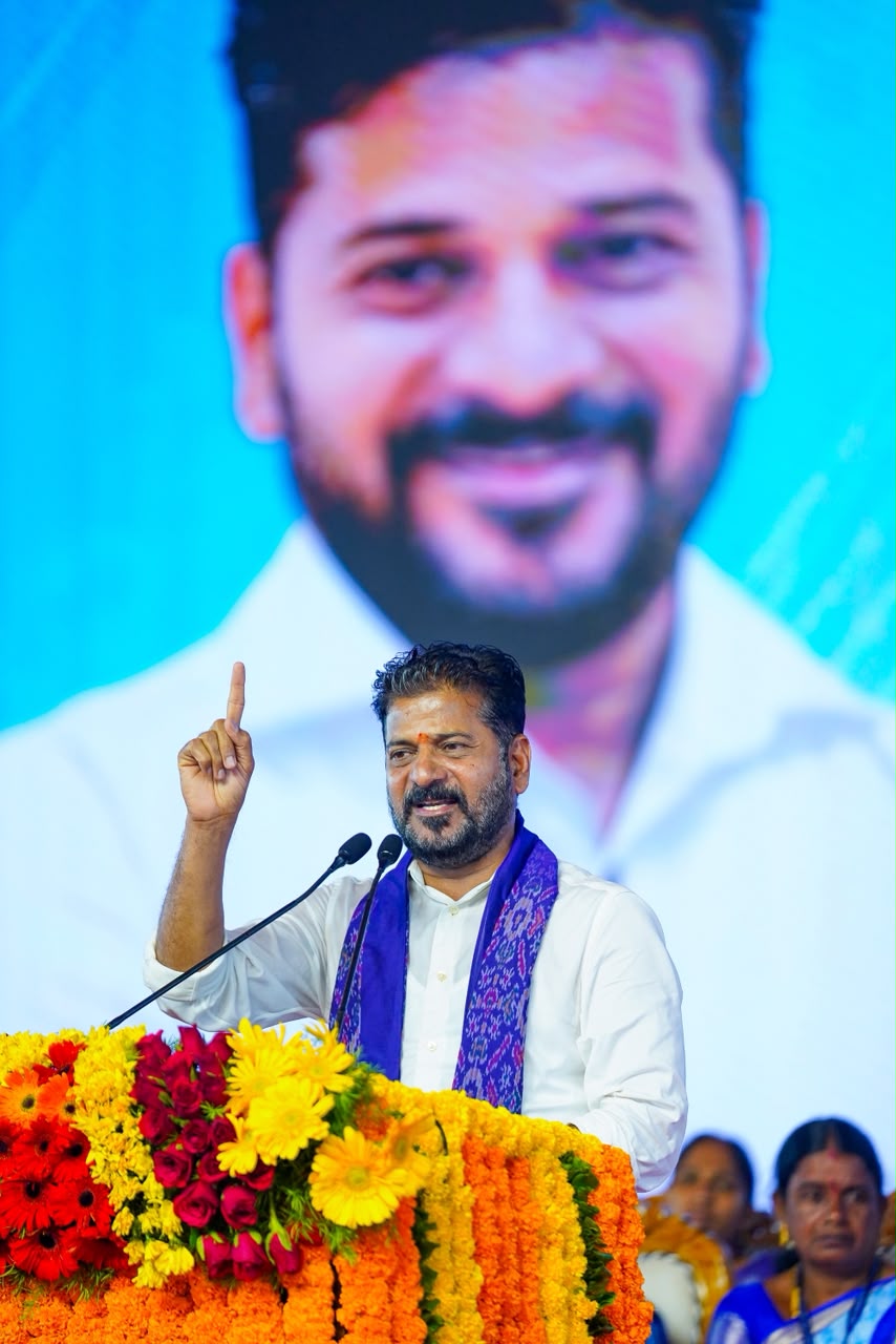 Hon’ble CM Sri A. Revanth Reddy Participated in Mahila Varotsavalu–2026, Flags Off SHG Women-Owned Buses, at Parade Grounds, Secunderabad. — image 2