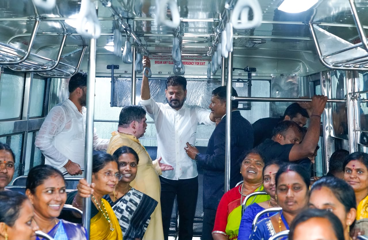 Hon’ble CM Sri A. Revanth Reddy Participated in Mahila Varotsavalu–2026, Flags Off SHG Women-Owned Buses, at Parade Grounds, Secunderabad. — image 3