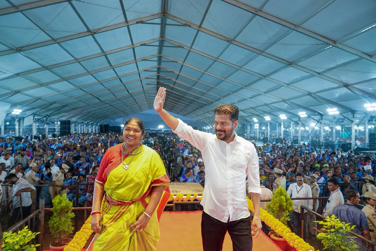 Hon’ble CM Sri A. Revanth Reddy Participated in Mahila Varotsavalu–2026, Flags Off SHG Women-Owned Buses, at Parade Grounds, Secunderabad. — image 6